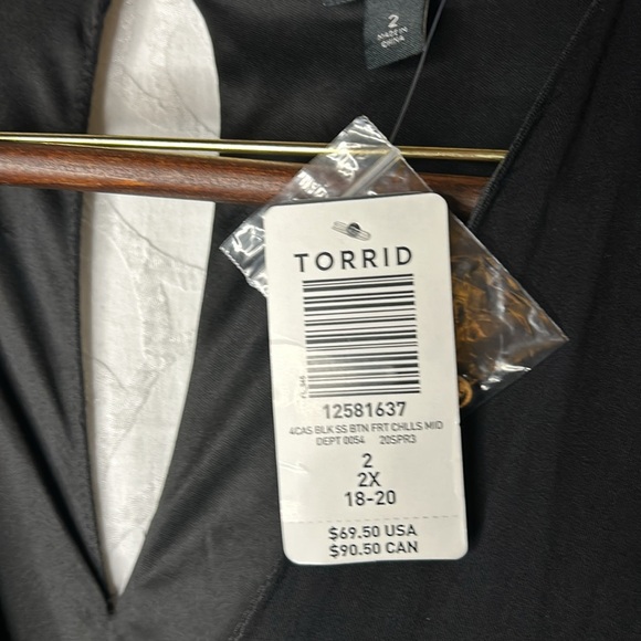 NWT TORRID black maxi dress. Decorative buttons down front of dress. Size 2X. - Picture 6 of 12